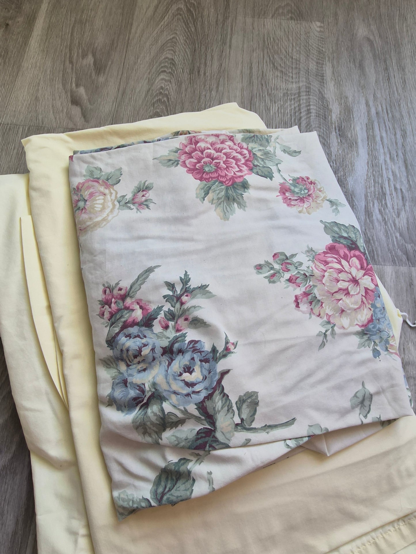 Vintage Floral Uniquely You | Clothing Your Way | Custom Clothing | Handmade Clothing | (FITTED SHEET)